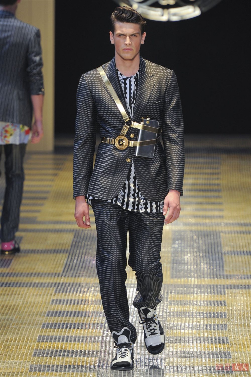 范思哲Versace品牌2013春夏男装米兰时装周发布