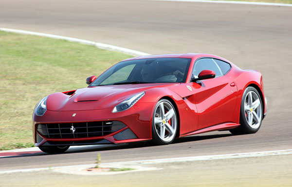 法拉利运动跑车F12berlinetta
