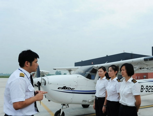 学私人飞机驾照仅需12万 辽宁锐翔通航培训班