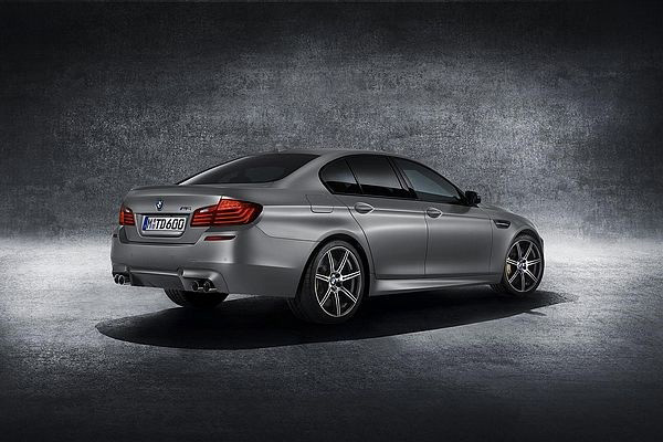 BMW M5 30周年纪念版在美喊价20万美元