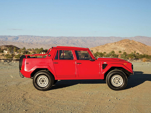 越野蛮牛Lamborghini LM002 即将拍卖