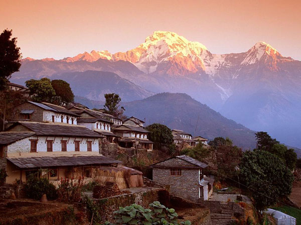 尼泊尔6天体验珠峰飞行 游览雪山花园