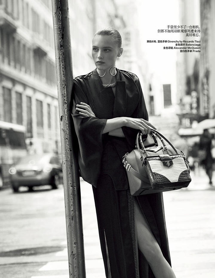 Mila Krasnoiarova《Harper’s Bazaar》中国版2014年7月号