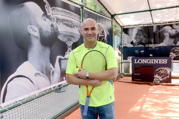 “2014 浪琴表未来网球之星”上演巴黎对决