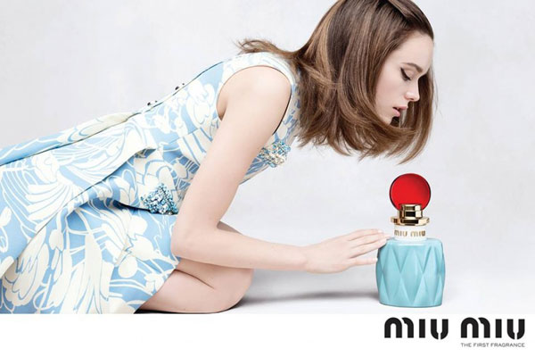 Miu Miu发布首支香水广告 将于8月发售