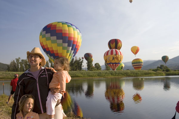 第40届科州斯诺马斯热气球节 一场天空奇幻秀