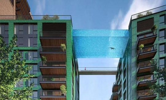 全球首座全透明天空泳池落户伦敦
