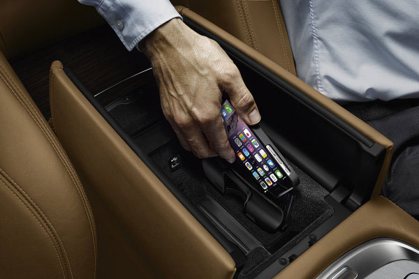 BMW 为7-Series添加M性能加装套件