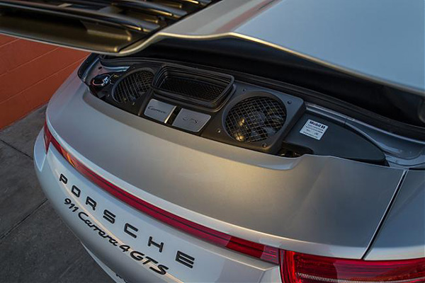 保时捷全新911 Carrera GTS 强化运动基因