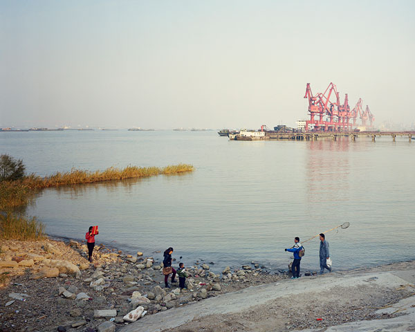SWATCH 呈现艺术家王岩的“母亲河”展览
