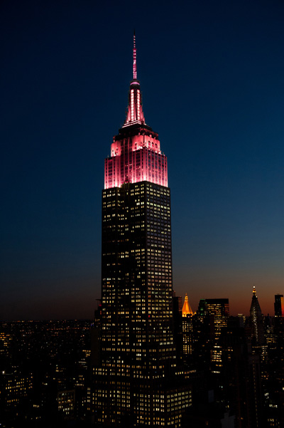 纽约帝国大厦将为乳腺癌防治行动闪灼粉色灯光