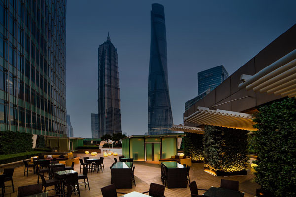 莫尔顿牛排坊Sky Bar于上海国金中心开幕