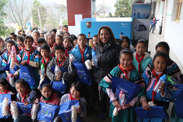 温德姆环球公司鼎力支持中国农村儿童“净水计划”