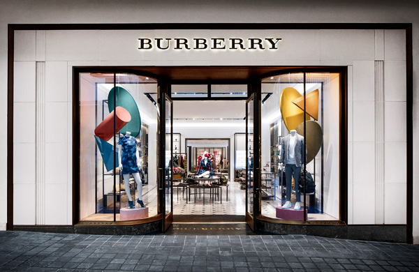 Burberry 檀香山Ala Moana新店开幕