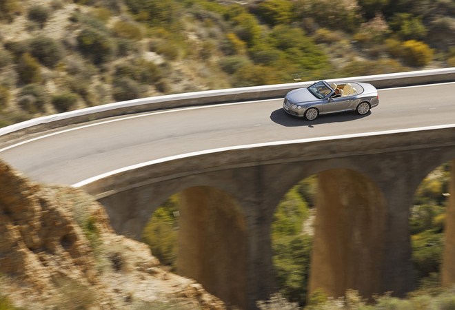 宾利（Bentley）欧陆Continental GTC V8 敞篷车型